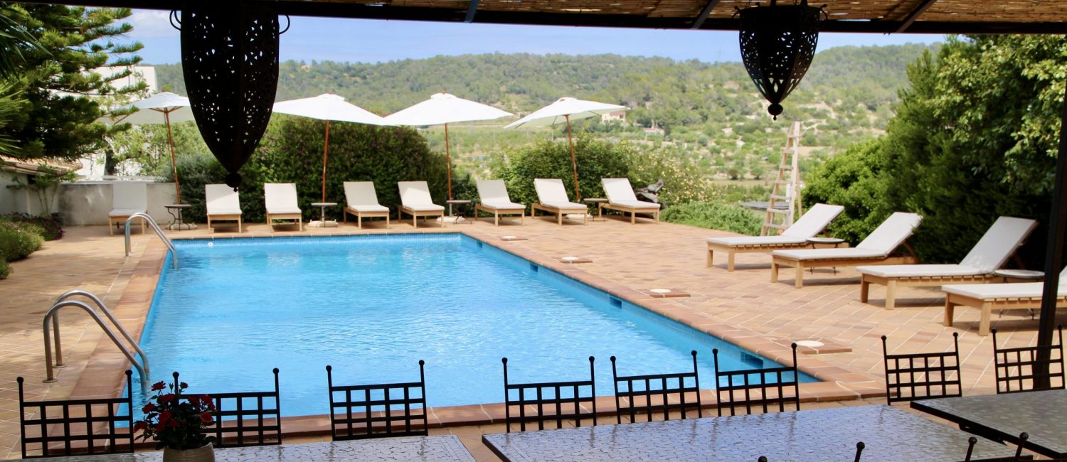 pool wide